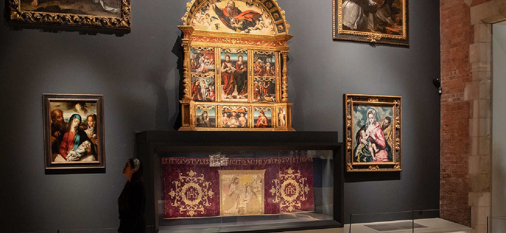 Alter in the Spanish Art Gallery