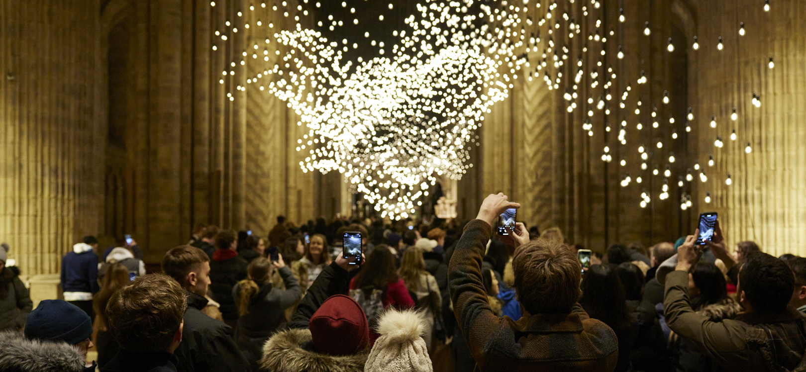 Pulse Topology, Rafael Lozano-Hemmer. Lumiere 2023, produced by Artichoke. Photo by Matthew Andrews